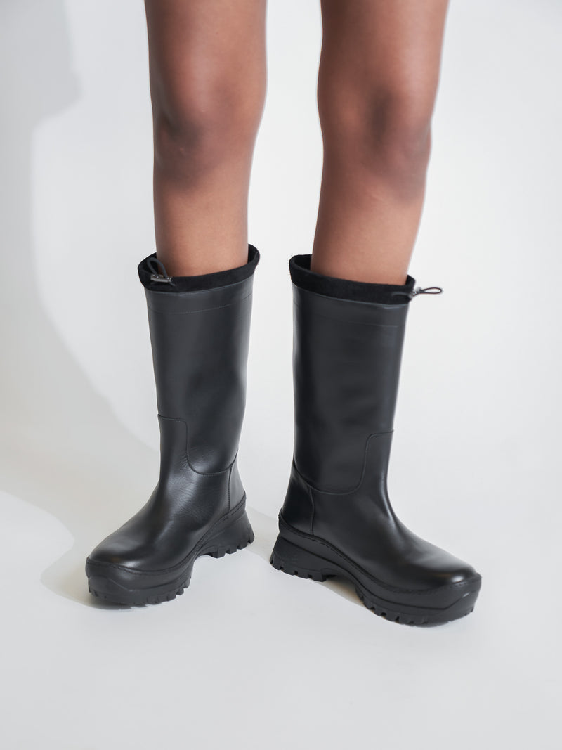 Alvito Black Boot