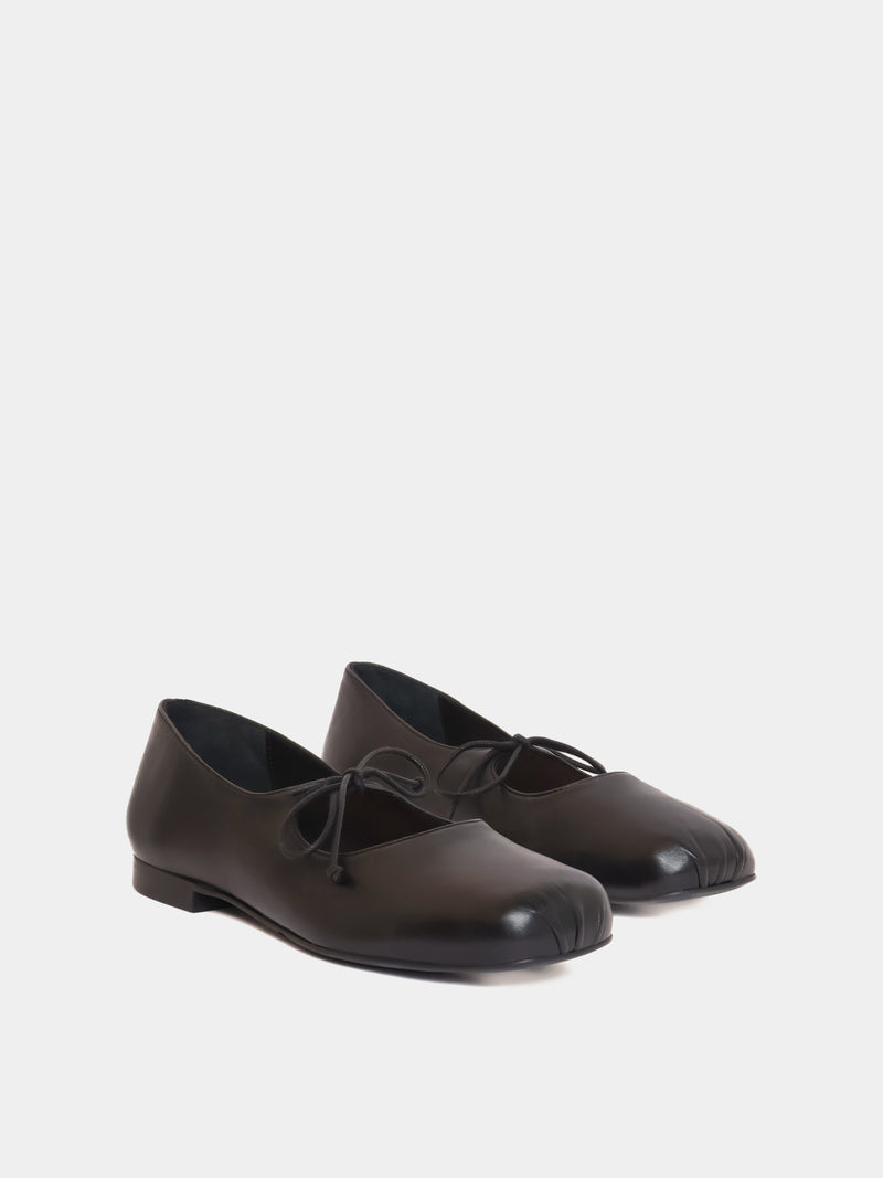 black mary jane ballerina with thin lace