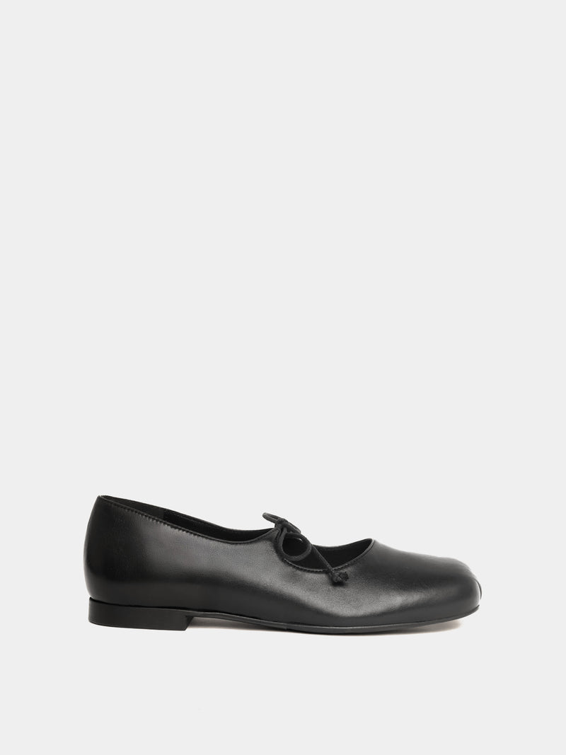 black mary jane ballerina with thin lace