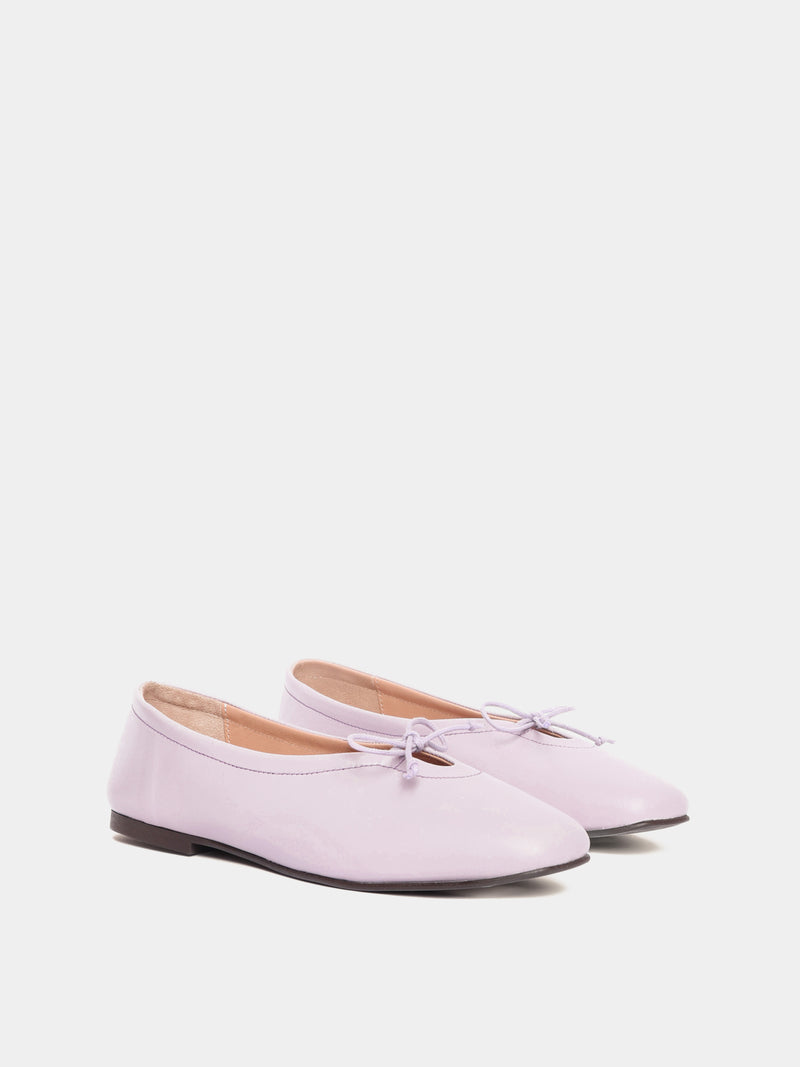Lilac leather ballerina flats with a lilac bow