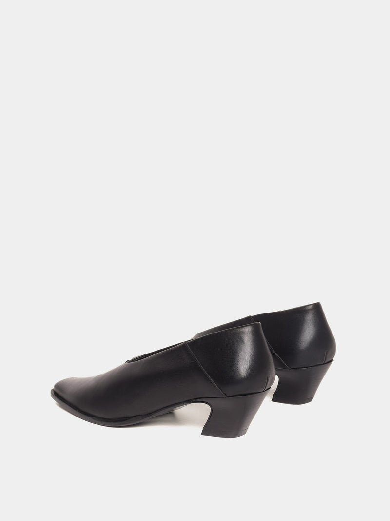 Black leather closed-toe heels